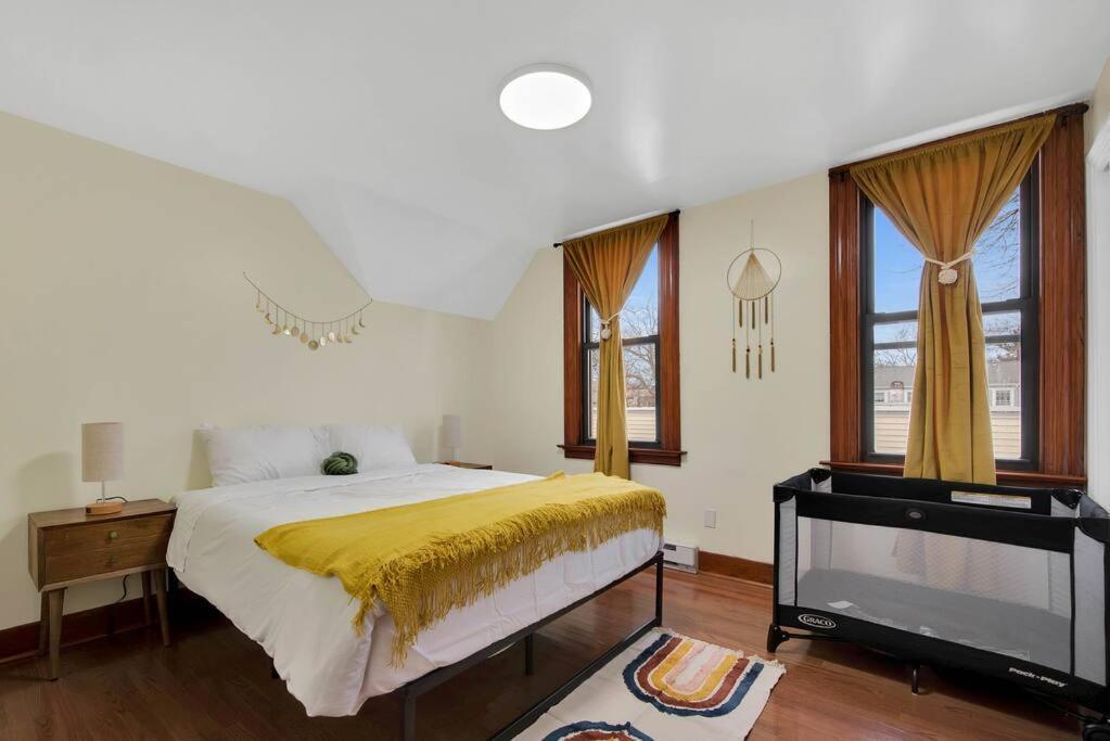 Golden Gem In Heart Of East Rock Quiet 3Br Near Dt And Yale Apartment New Haven Exterior photo